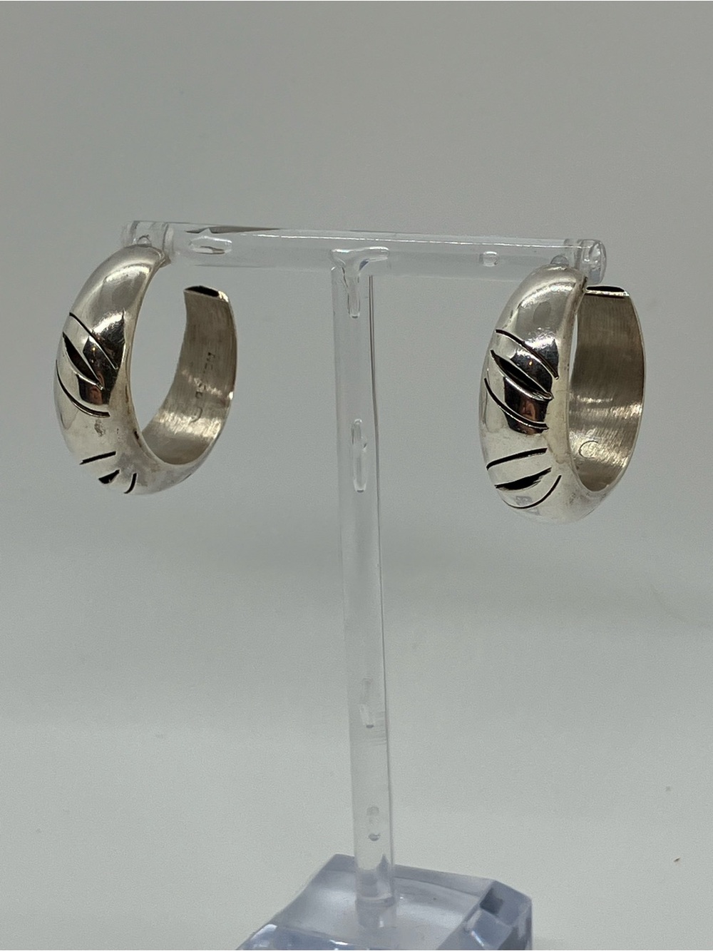 Vtg 925 Sterling Silver Carved Wide Tapered Heavy Stud Hoop Earrings